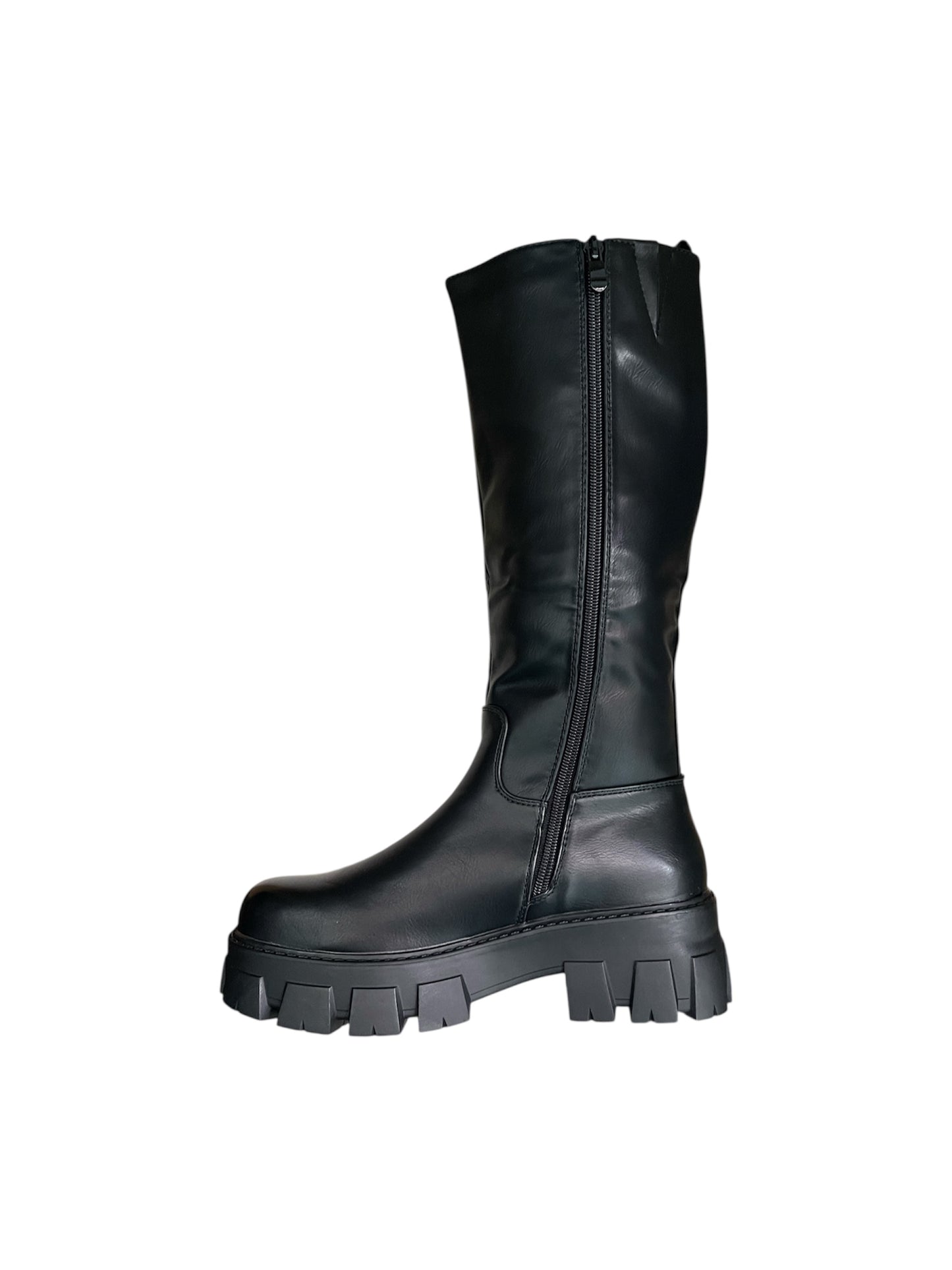 Bota Efecto Cuero Negro Con Plataform