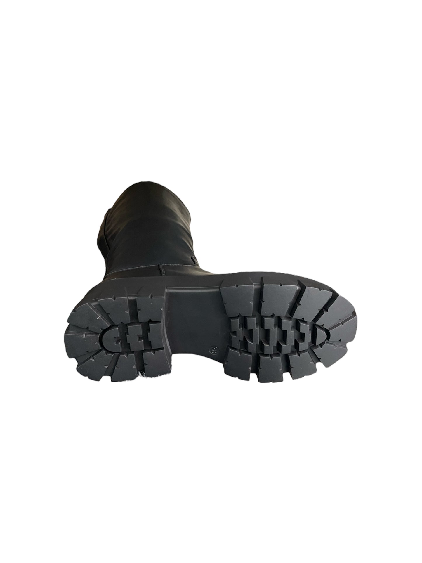 Bota Efecto Cuero Negro Con Plataform